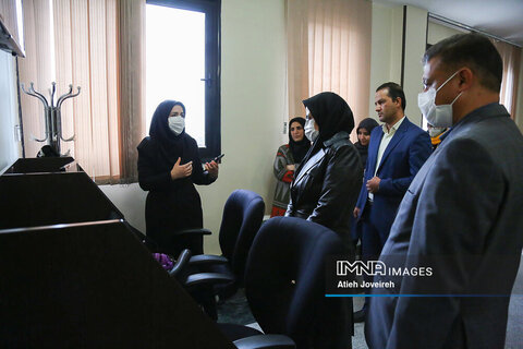 بازدید رئیس کانون وکلا اصفهان از خبرگزاری ایمنا
