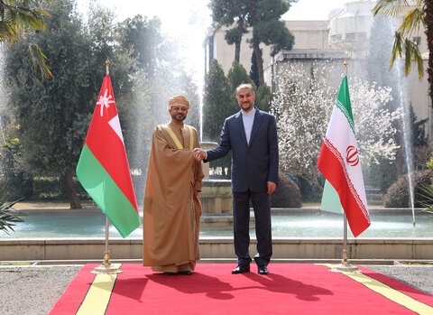 قدردانی وزیر خارجه عمان از اقدام انسانی ایران برای تحویل «باقر نمازی»