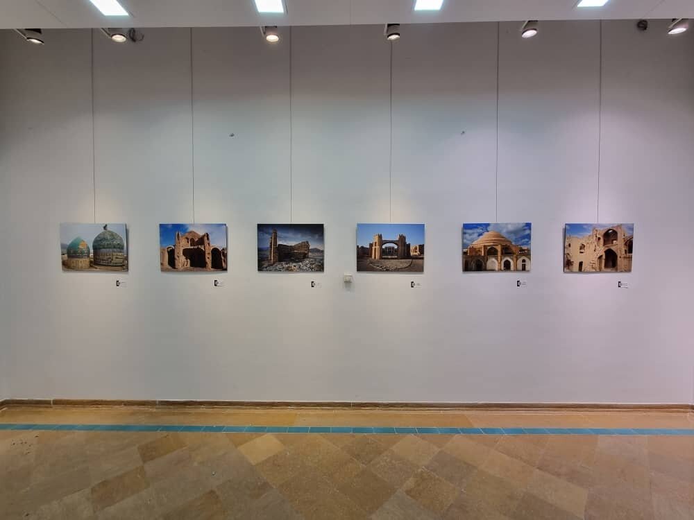 سومین دوره نمایشگاه محیط پنهان در گالری بوستان