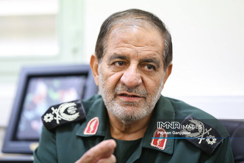 سپاه پاسداران انقلاب اسلامی با همه توان در خدمت مردم است
