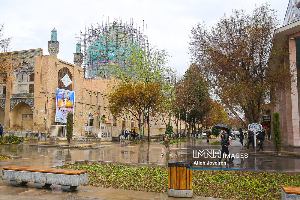 بارش‌های پراکنده در غرب و شرق اصفهان/رگبارهای خفیف بهاری در روزهای پایان هفته