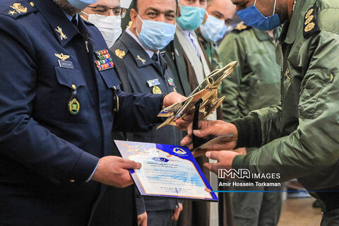 مراسم فارغ‌التحصیلی دانشجویان خلبانی اف۴ در پایگاه شهید نوژه