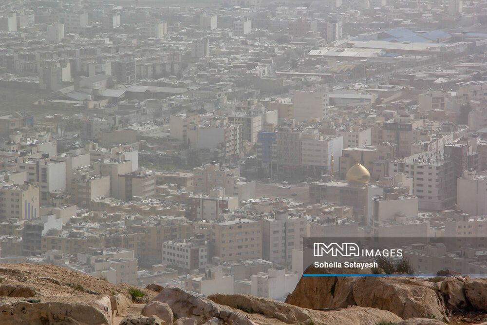 هوای شهر اهواز در سومین روز متوالی ناسالم ثبت شد/ پاک‌ترین هوا سهم همدان است
