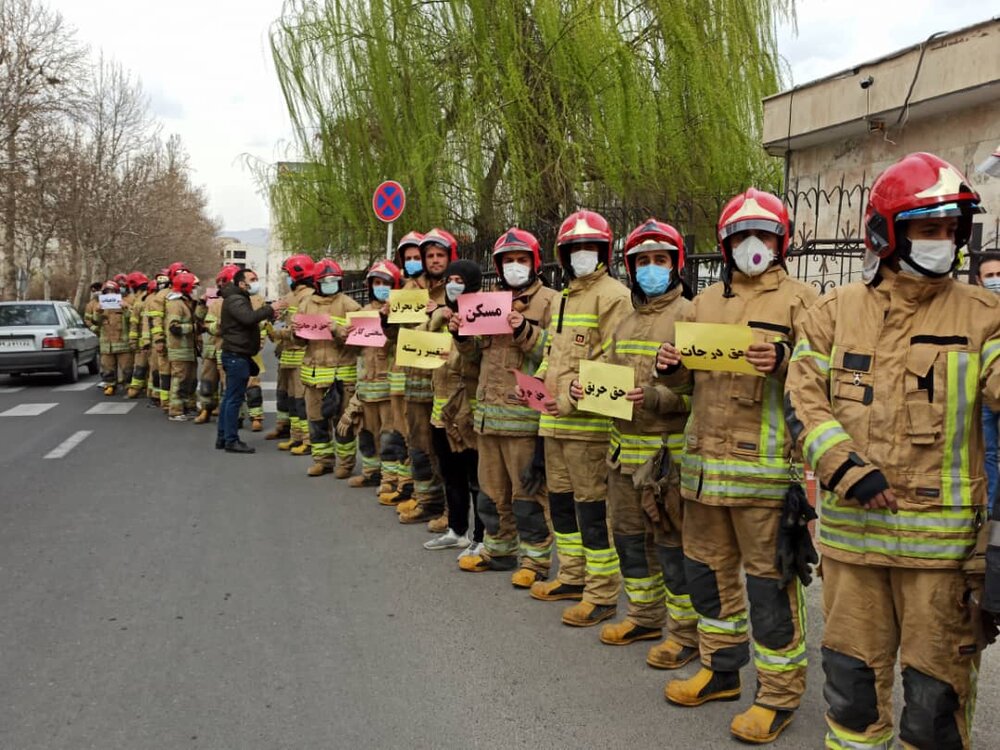 مشکلات آتش‌نشانان تهران رفع شود