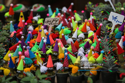 بازار گل و گیاه نوروز