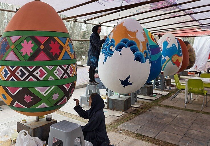 آغار به کار نخستین جشنواره تخم‌مرغ‌های رنگی لاهیجان