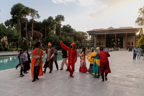 اجرای رویدادهای فرهنگی تفریحی در ٧ نقطه شهر اصفهان