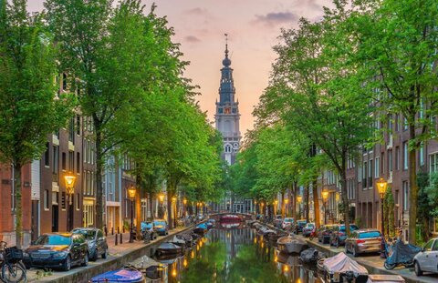 آمستردام در انتظار تولد ۷۵۰سالگی