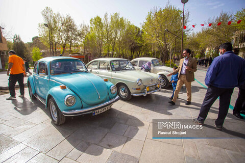 رالی اتومبیل های کلاسیک در اصفهان