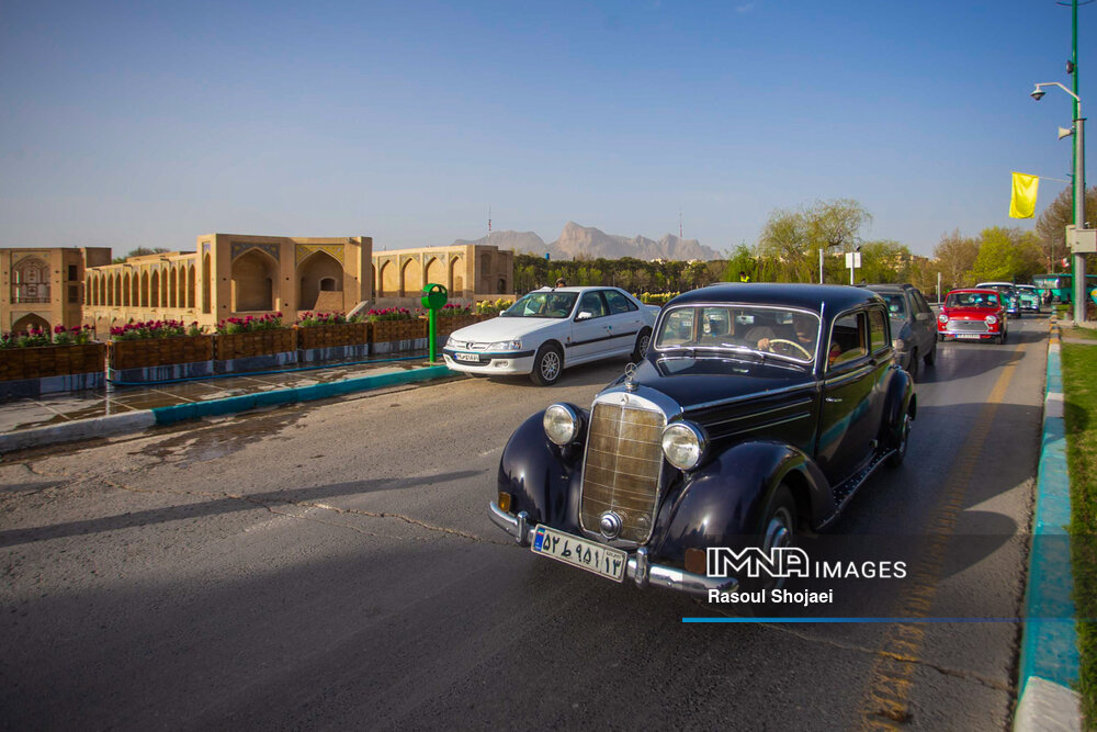 رالی خودروهای کلاسیک در اصفهان