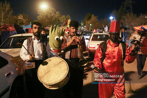 سومین روز بهار در باغ فدک