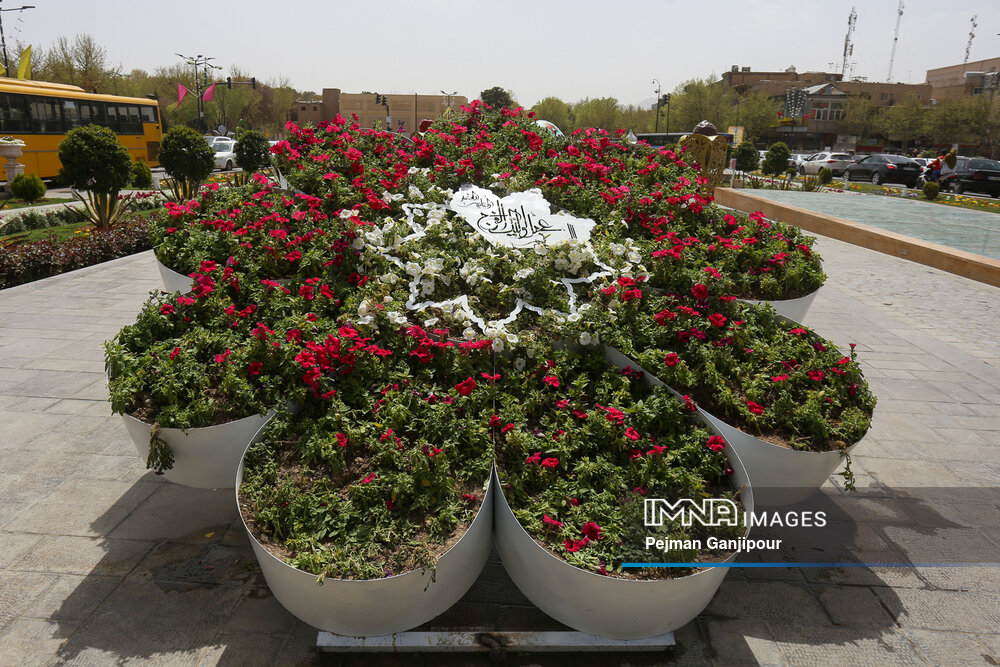 حریر هزار نقش در بهار اصفهان
