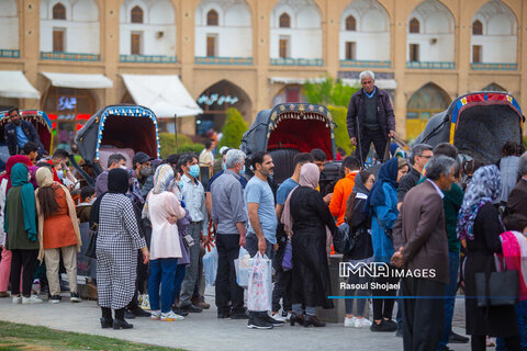 نقش جهان میزبان مسافران نوروزی