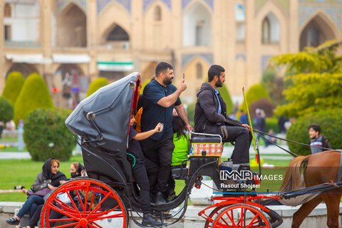 نقش جهان میزبان مسافران نوروزی