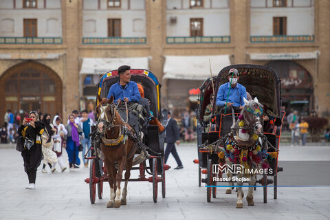 نقش جهان میزبان مسافران نوروزی