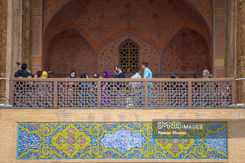 نقش جهان میزبان مسافران نوروزی