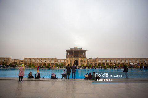 نقش جهان میزبان مسافران نوروزی