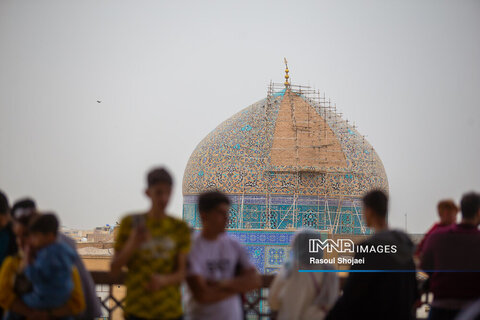 نقش جهان میزبان مسافران نوروزی