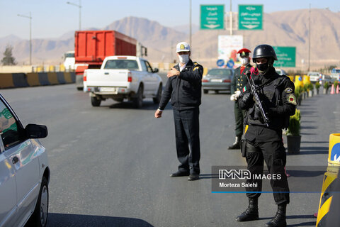 اجرای طرح «توقف و حرکت» توسط پلیس راه اصفهان