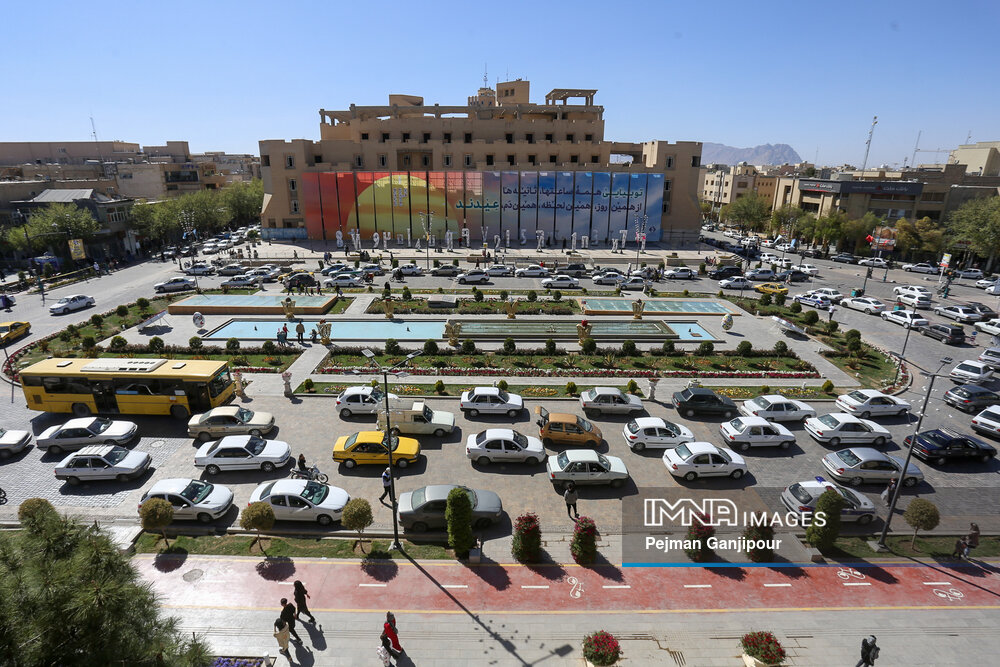 شست‌وشوی خیابان‌های اصلی شهر اصفهان