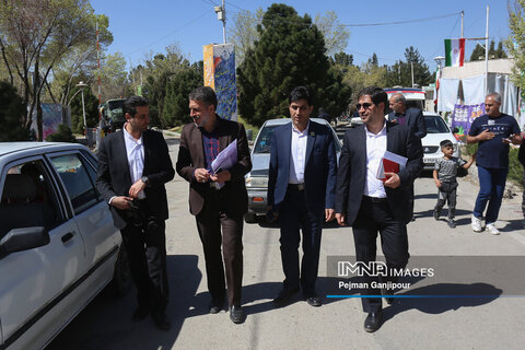 باغ فدک در هشتمین روز بهار