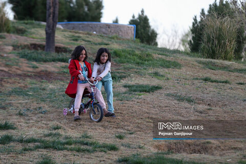 باغ فدک در هشتمین روز بهار