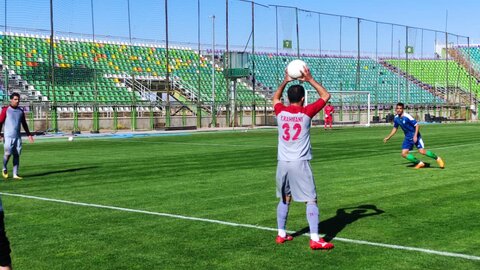 گاندوها در یک بازی تدارکاتی ون پارس را از پیش رو برداشتند