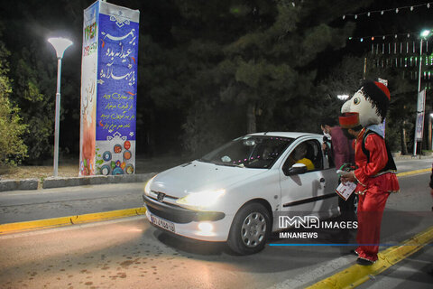 نهمین روز تعطیلات نوروزی در باغ فدک