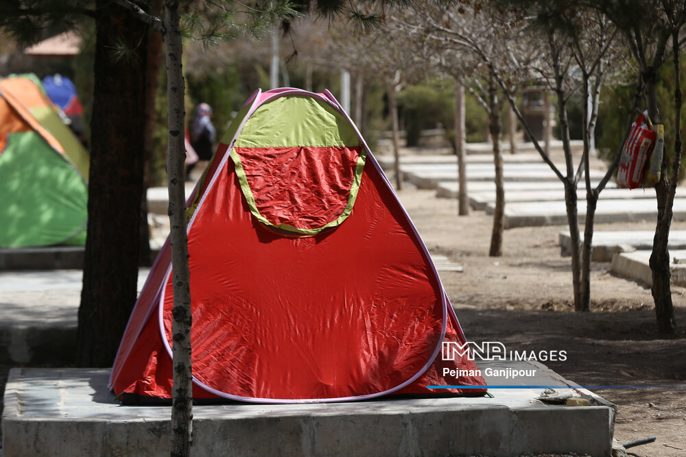 برپایی بیش از هزار باب چادر در بوستان‌های آبادان