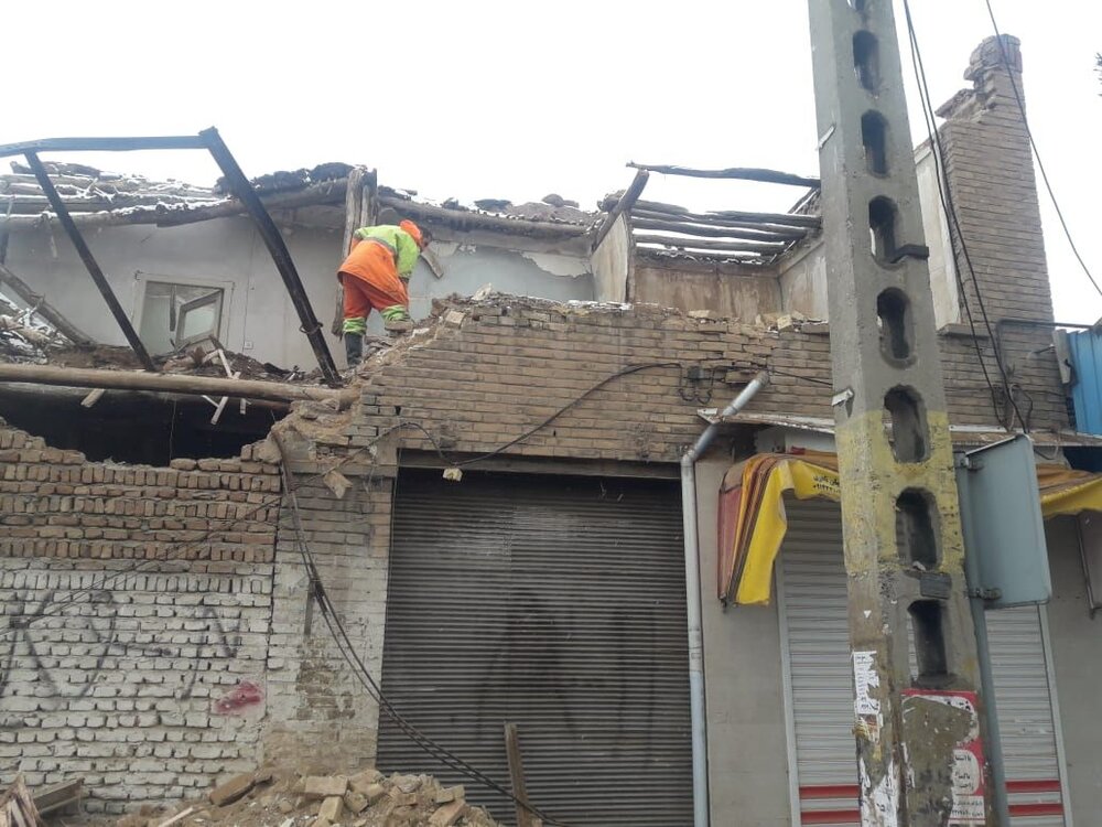 اجرای ۷۹۹ رای برای رفع خطر بناهای حادثه‌آفرین در اصفهان