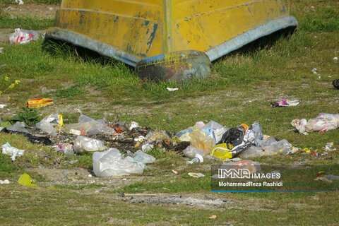 زباله، یادگار مسافران نوروزی در آستارا