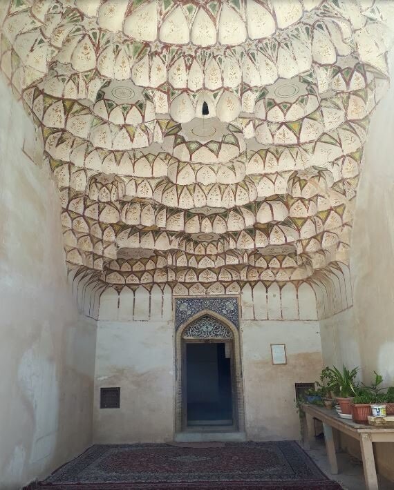  Isfahan's Shahshahan Mausoleum