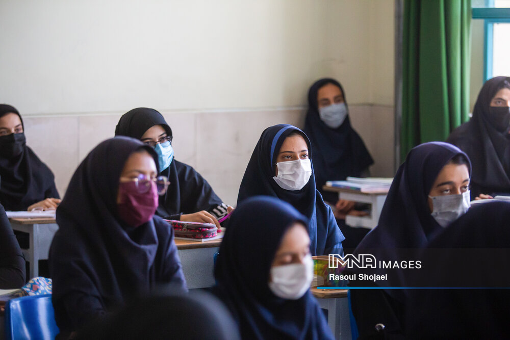 آموزش‌های دوران بلوغ در مدارس اصفهان آغاز شد