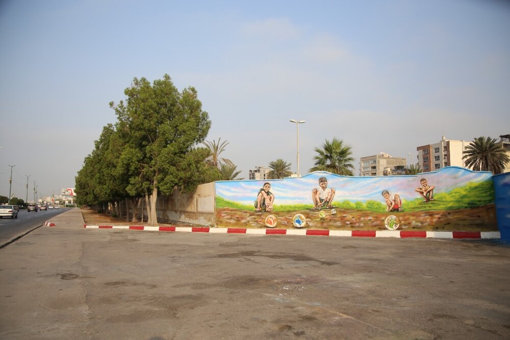 نقش شهدا بر دیوارهای شهر خرم‌آباد