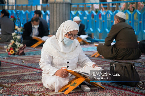 جزء خوانی قرآن کریم در مسجد جامع سنندج