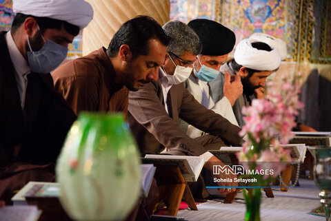 مراسم ترتیل خوانی و تفسیر قران کریم در مسجد نصیر الملک شیراز