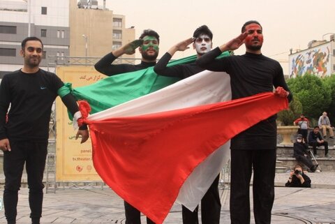 به رنگ پرچم؛ نماینده هنر انقلابی اصفهان در تئاتر شهر تهران