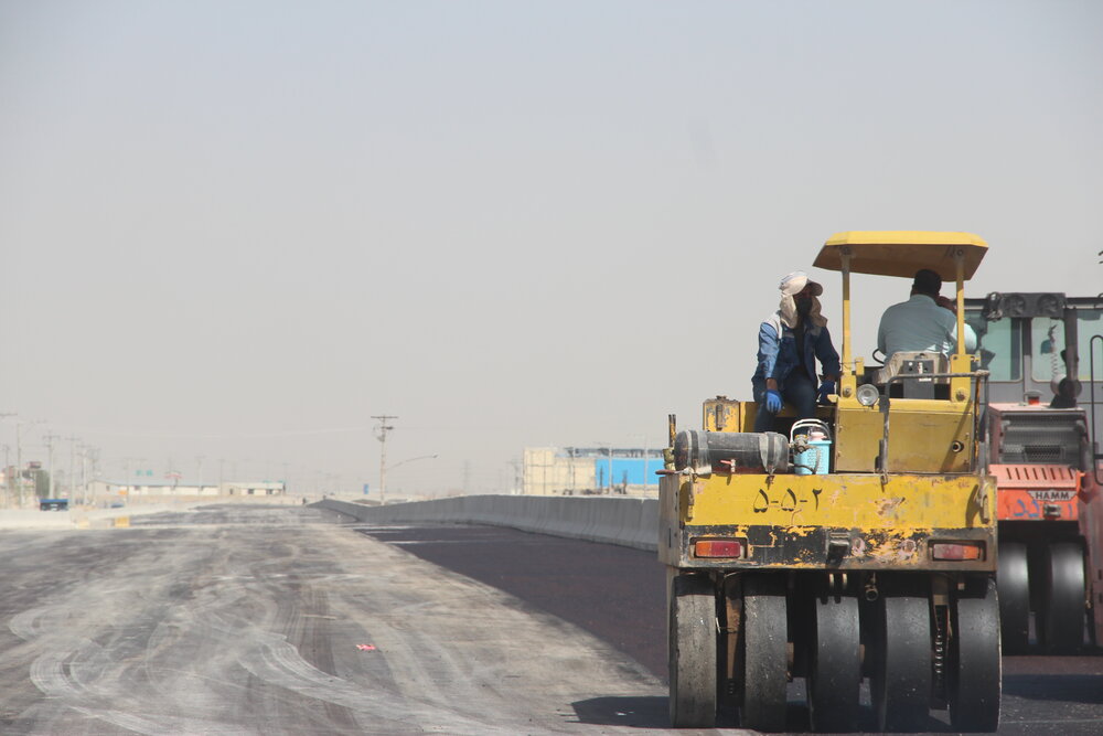 عملیات احداث میدان ورودی فولادشهر آغاز شد