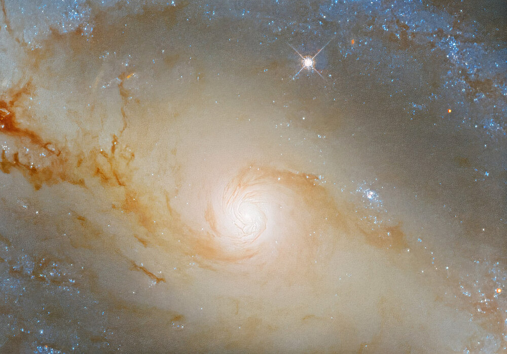 NGC5921، مارپیچی با بازوان پیچ‌درپیچ