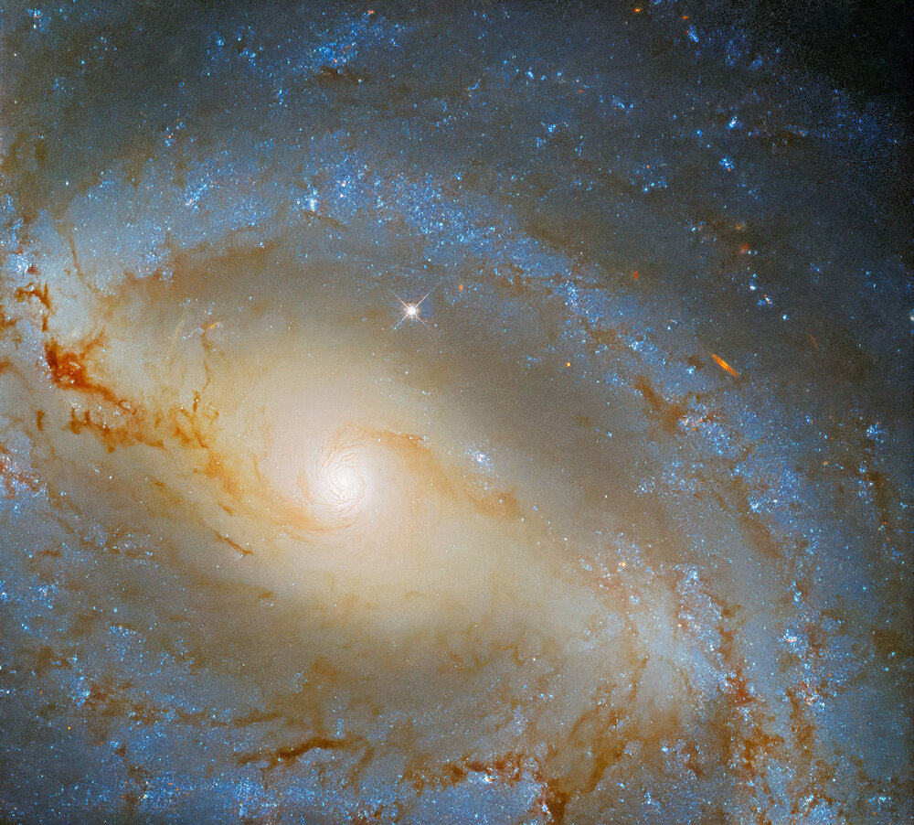 NGC5921، مارپیچی با بازوان پیچ‌درپیچ