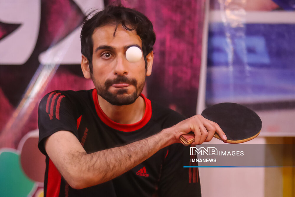 آغاز دور جدید مسابقات/ هیجان شبانگاهی ورزش در اصفهان اوج می‌گیرد