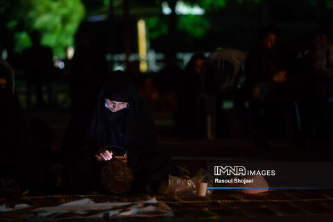 احیای شب بیست و یکم ماه رمضان در باغ بانوان طلوع