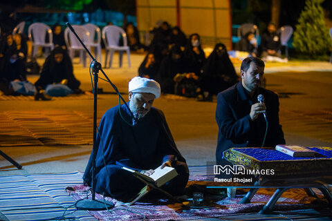 احیای شب بیست و یکم ماه رمضان در باغ بانوان طلوع