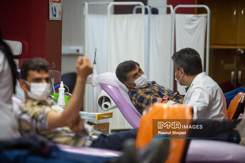 اهدای خون در شب بیست و یکم ماه رمضان