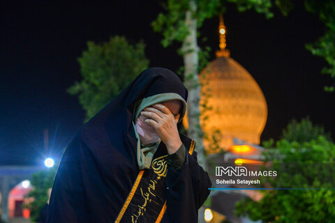 احیای شب بیست و یکم ماه رمضان در شاه چراغ