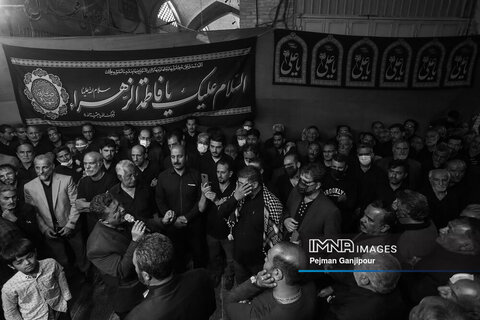 قافله عزاداری امام علی(ع) در بازار اصفهان
