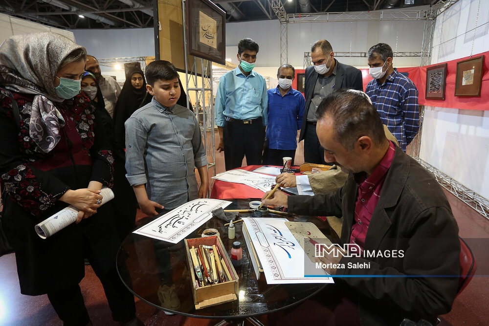 استقبال چشم‌گیر از هفتمین نمایشگاه‌ قرآن و عترت