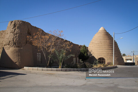  Zavareh; ancient county in heart of desert