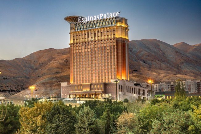 لوکس‌ترین هتل‌های ایران را بشناسید