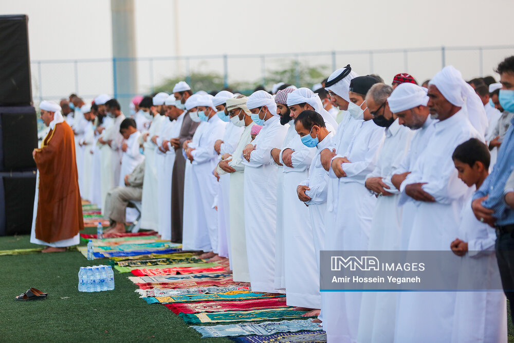 اقامه نماز عید فطر اهل تسنن در جزیره کیش